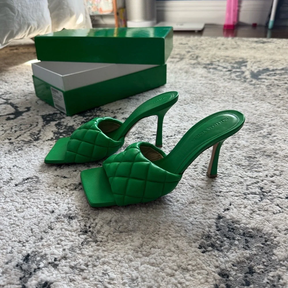 Bottega Veneta Parakeet padded Mule Heels - NWOT - Picture 9 of 9